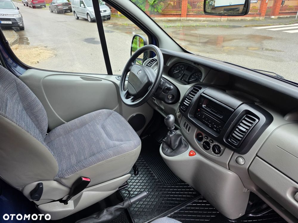 Renault Trafic - 16
