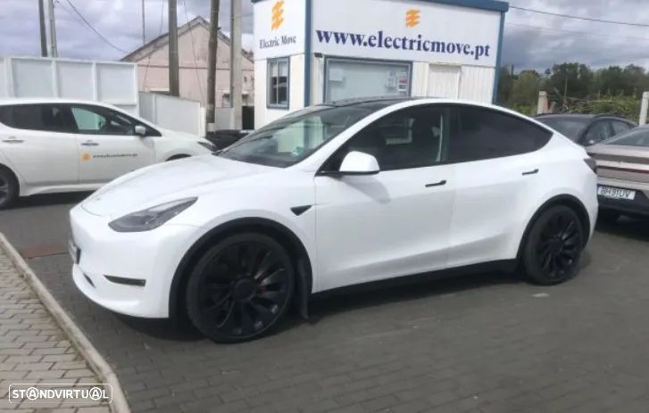 Tesla Model Y Performance Dual Motor AWD - 1