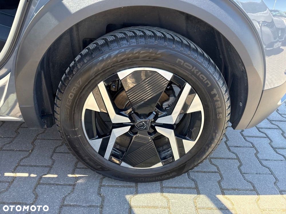 Peugeot 2008 54kWh GT - 11