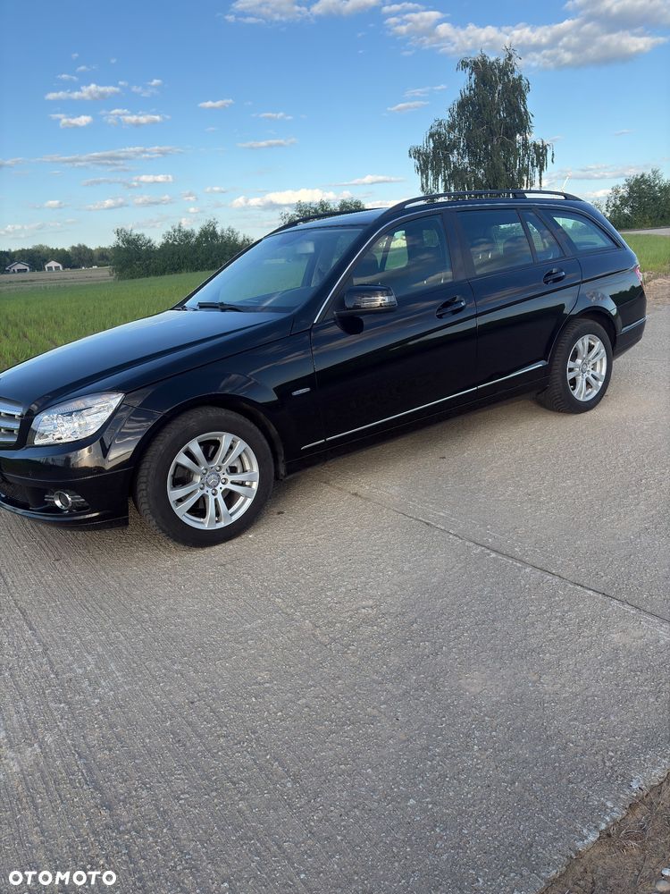 Mercedes-Benz Klasa C 220 CDI BlueEff Avantgarde - 4
