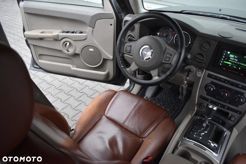 Jeep Commander - 10