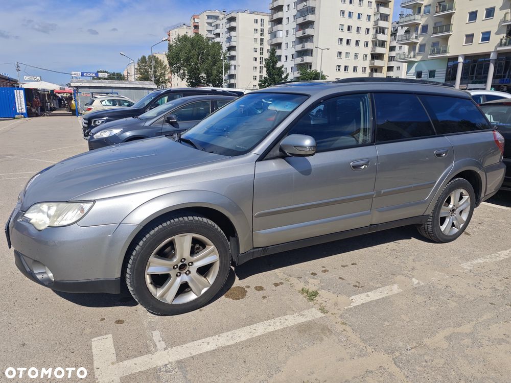 Subaru Outback - 1