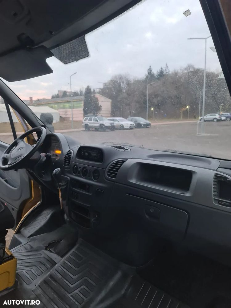 Mercedes-Benz Sprinter - 18