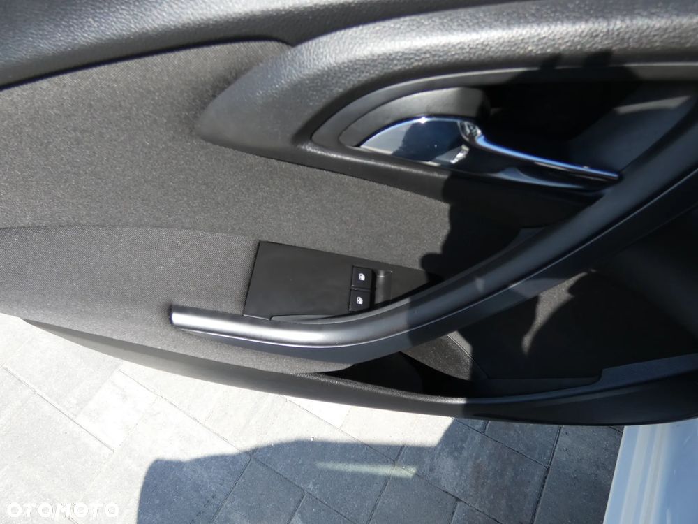 Opel Astra 1.6 Active EU6 - 27