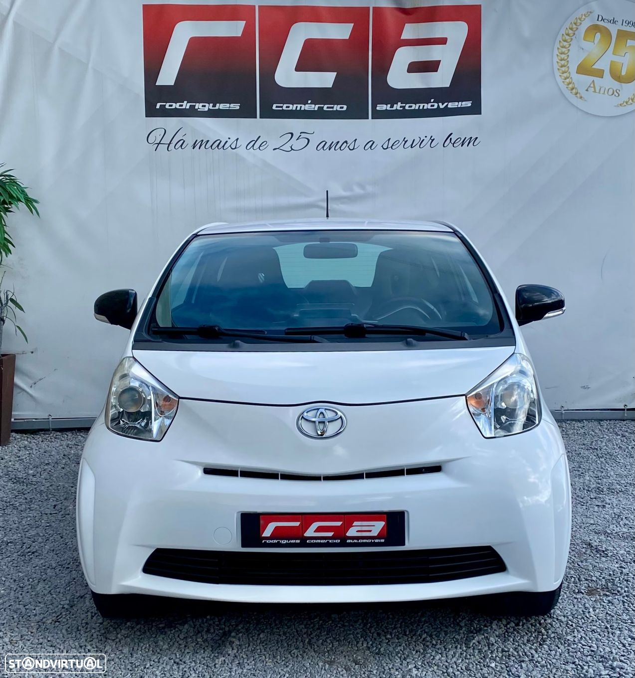 Toyota iQ 1.4 D-4D 2 NAVI+Bluetooth - 2