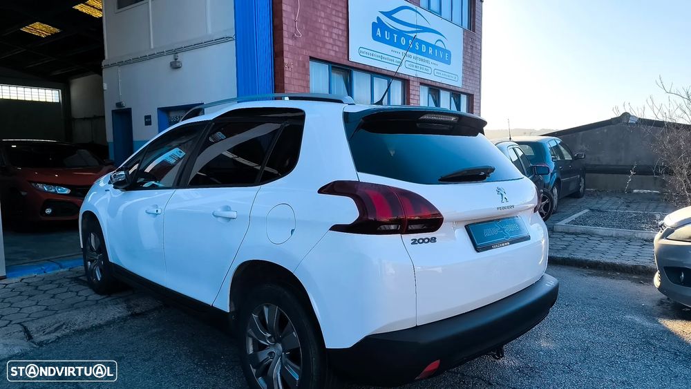 Peugeot 2008 1.6 BlueHDi Style - 3