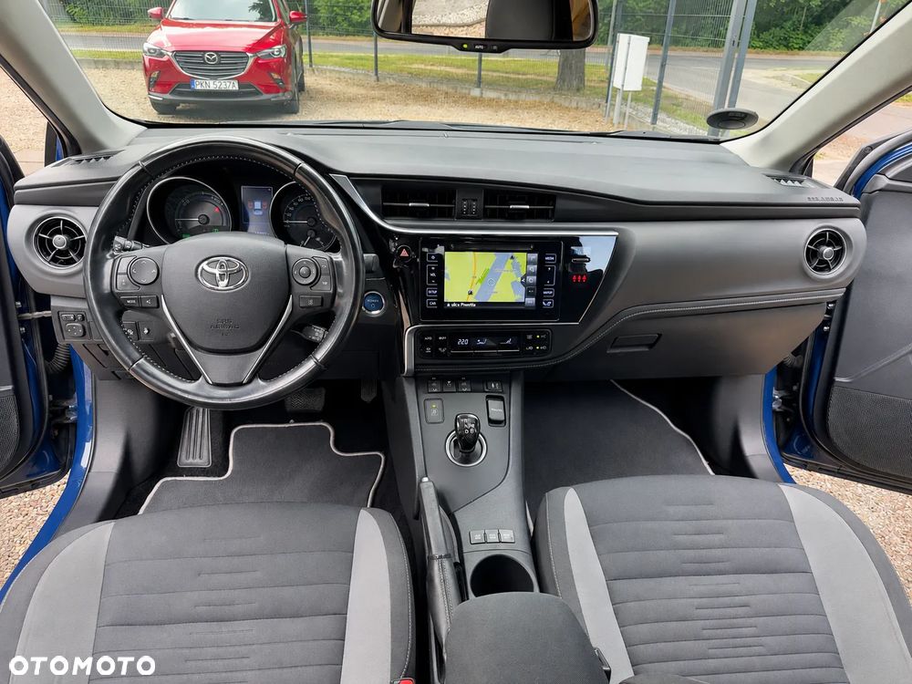 Toyota Auris - 13