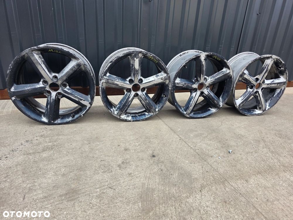 FELGA FELGI VW AUDI SKODA A3 A4 A6 8.0J R18 ET47 8K0601025Q 18/26 KOMPLET - 1