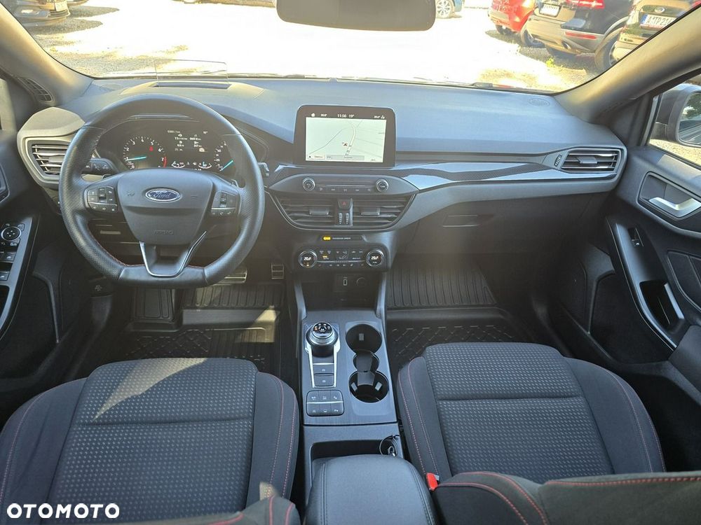 Ford Focus - 8