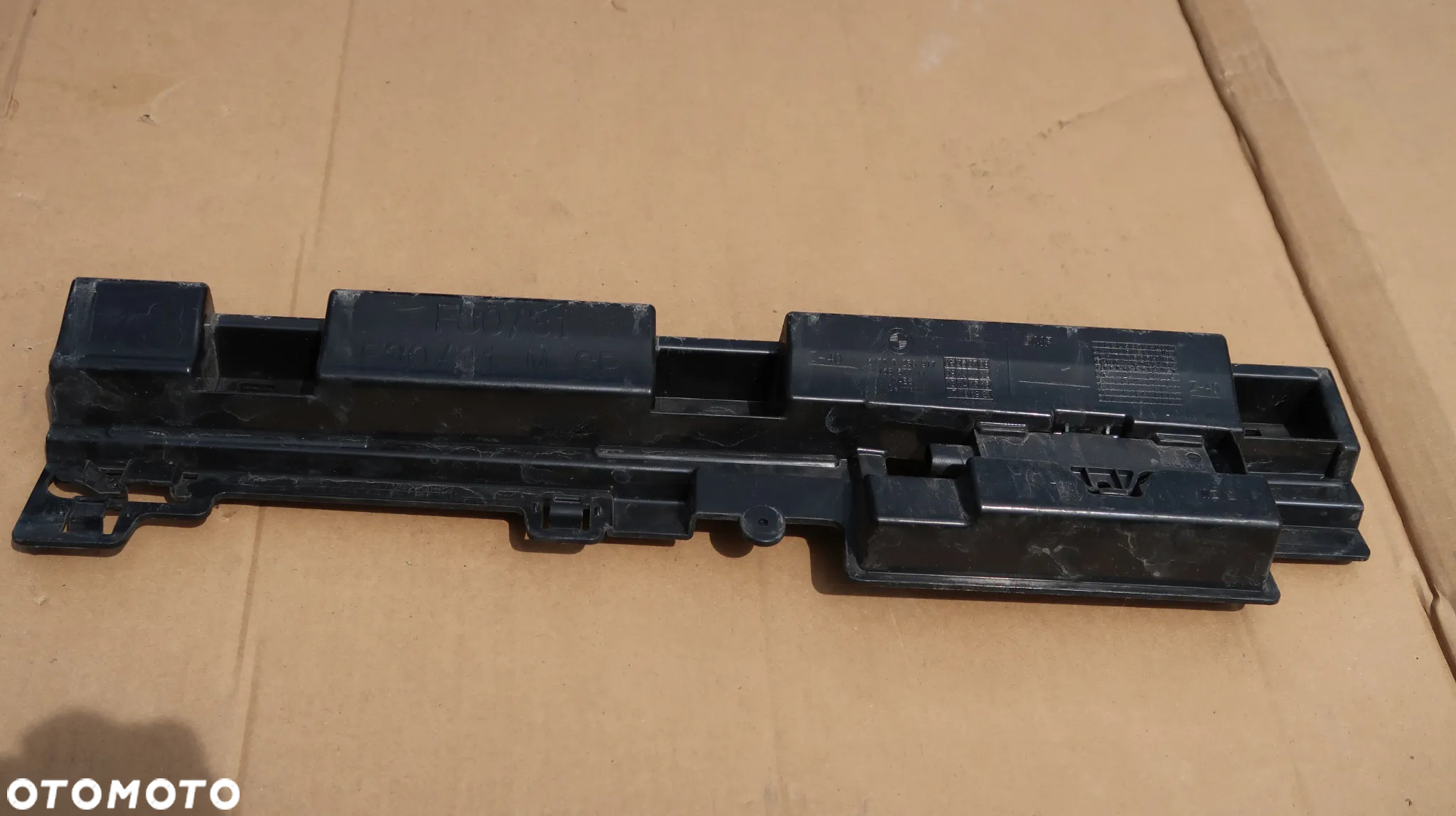 LISTWA PROGOWA LEWA BMW f80 - 9