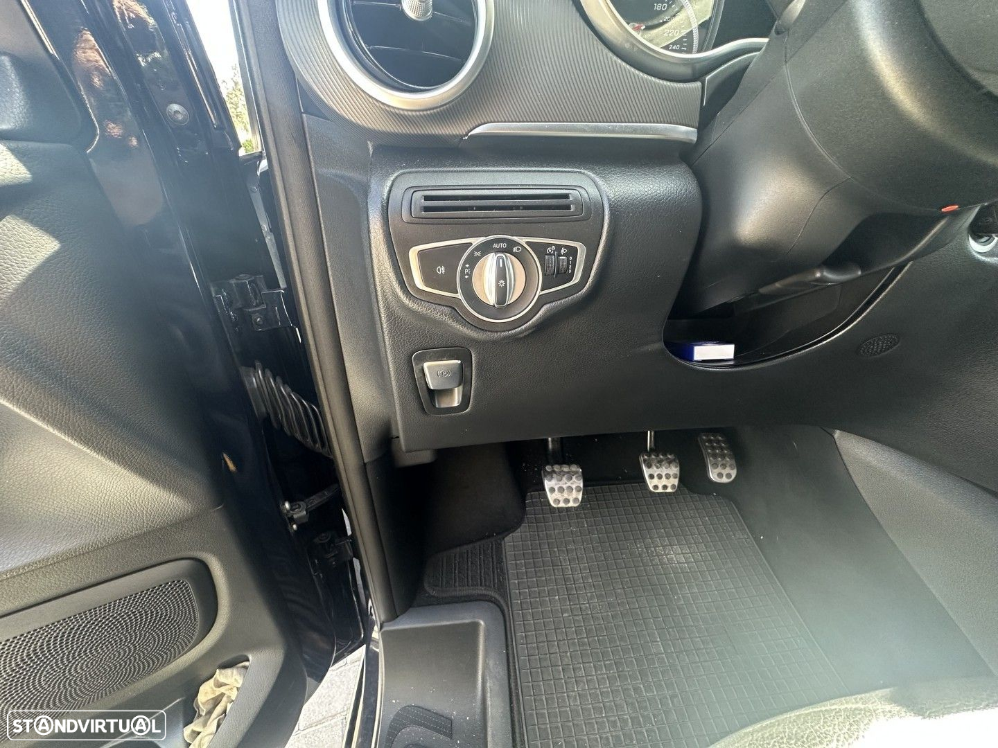 Mercedes-Benz V 220 - 13