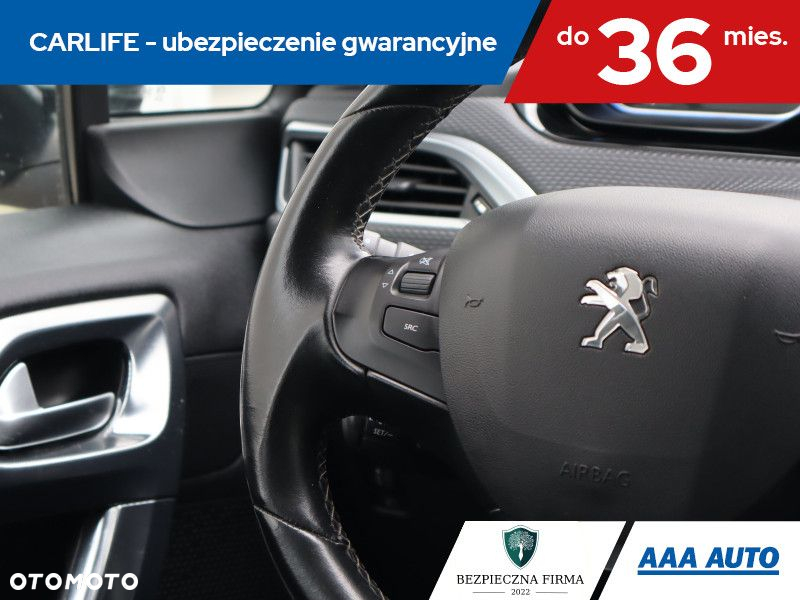 Peugeot 2008 - 18