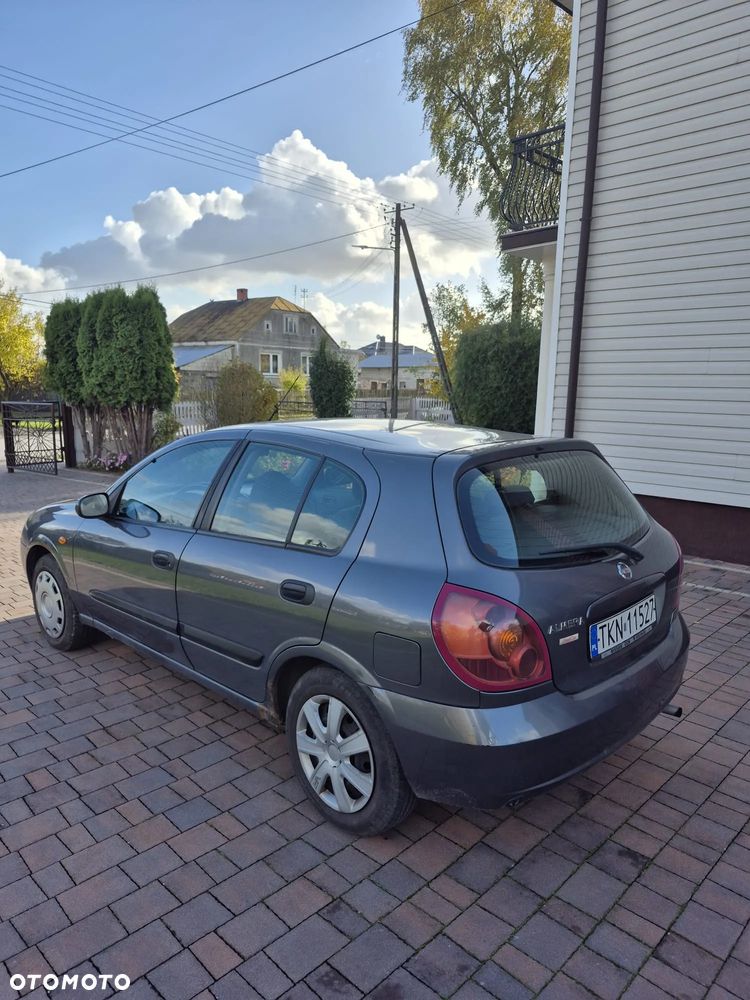 Nissan Almera 2002 photo 4