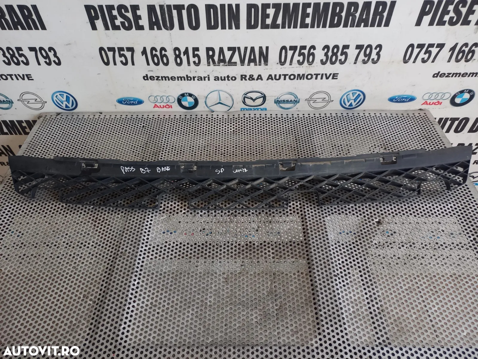 Suport Central Bara Spate Vw Passat B7 An 2011-2012-2013 2014-2015 Limuzina - Dezmembrari Arad - 3