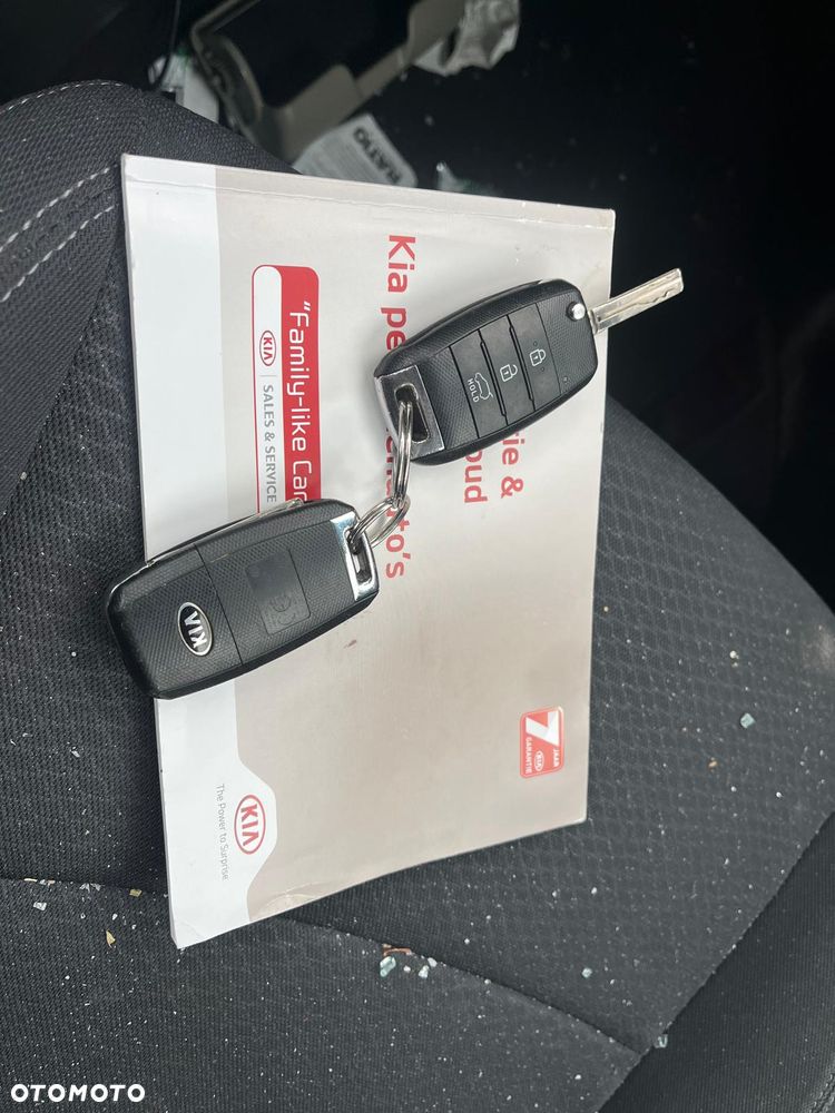 Kia Carens 1.6 GDI XL 7os EU6 - 14