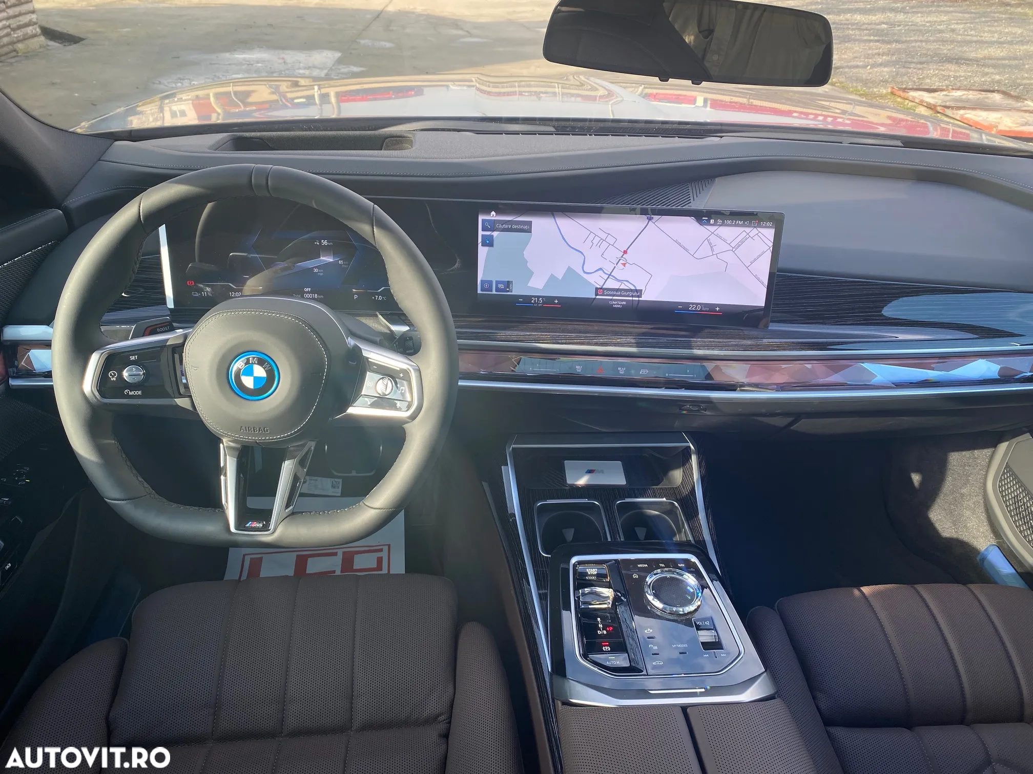 BMW i7 xDrive60 - 12