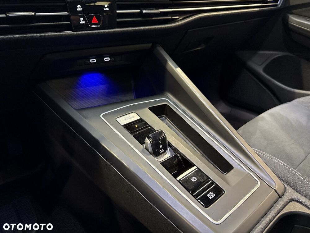Volkswagen Golf Variant 2.0 TDI Style DSG - 26