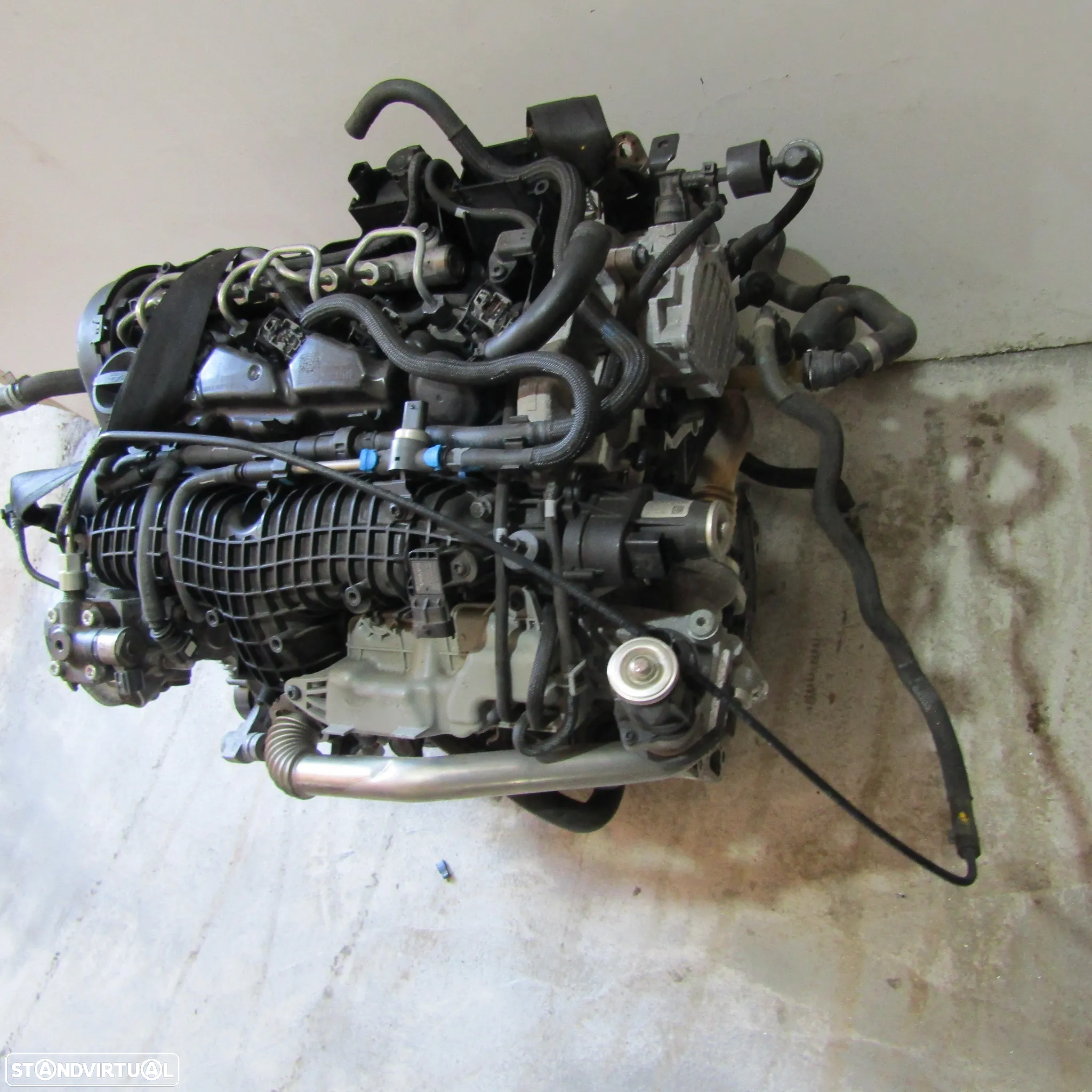 Motor Volvo 2.0 diesel com referencia D4204T16 - 3
