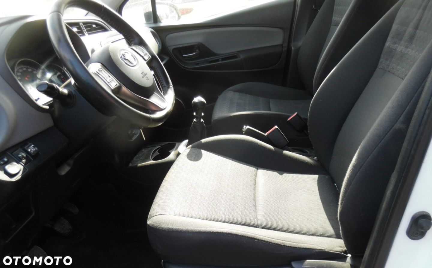 Toyota Yaris - 8