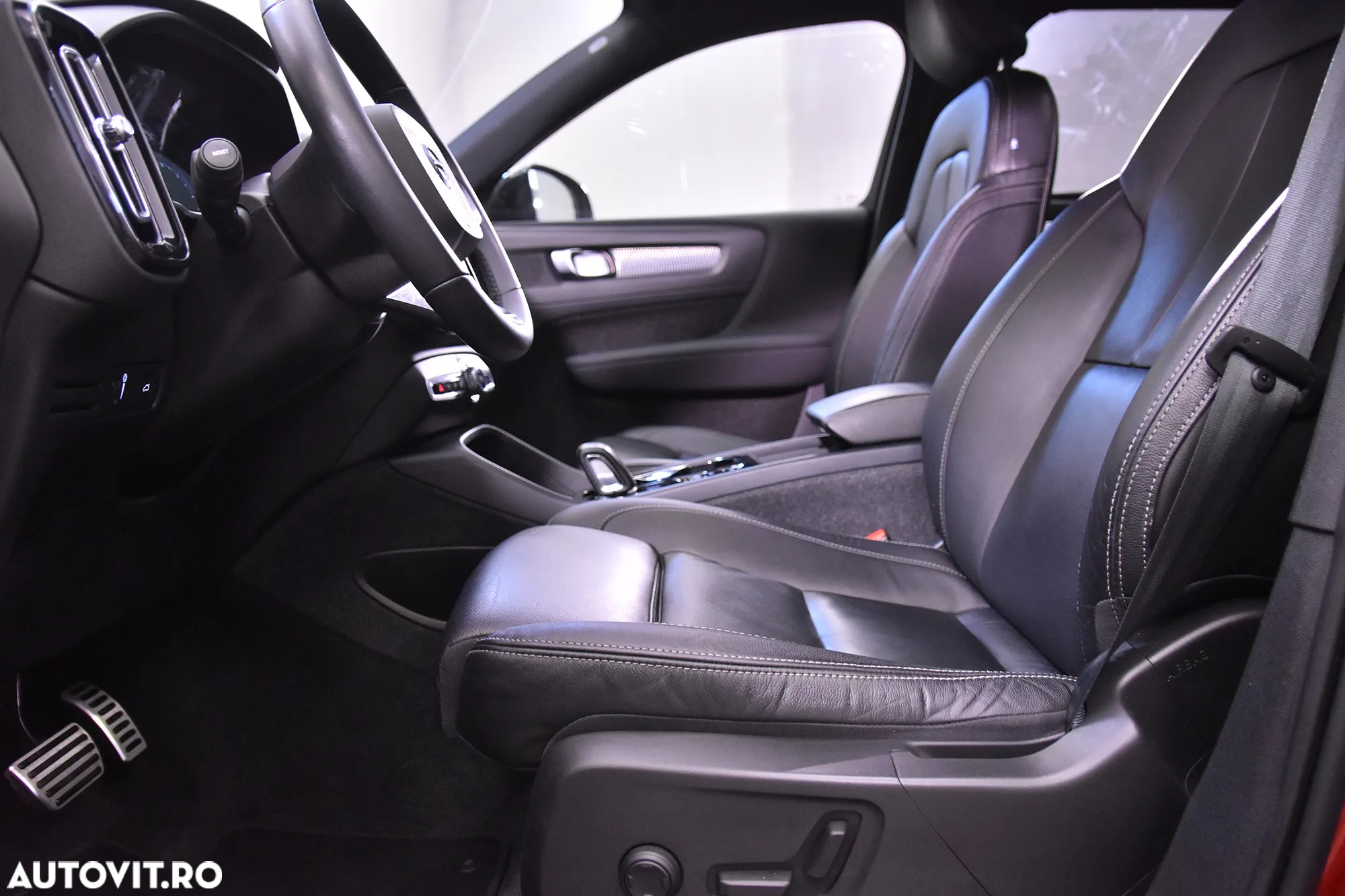 Volvo XC 40 B5 B AWD Geartronic RDesign - 21