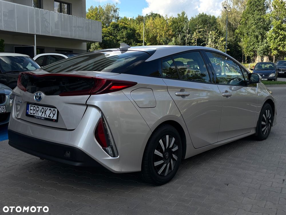 Toyota Prius 1.8 Hybrid Prestige - 17