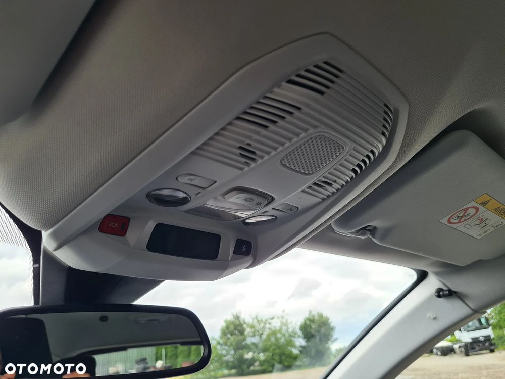Peugeot 3008 1.5 BlueHDi Active S&S - 24
