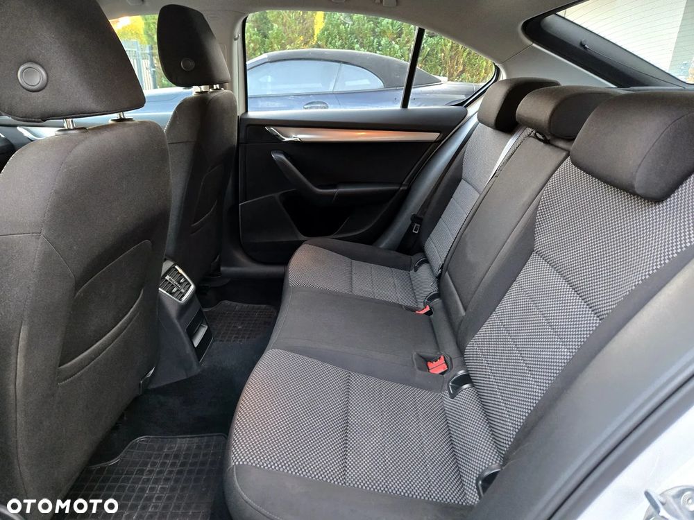 Skoda Octavia 1.6 TDI Ambition - 7