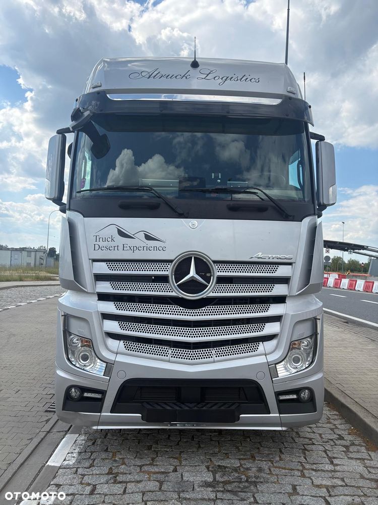 Mercedes-Benz Actros - 4
