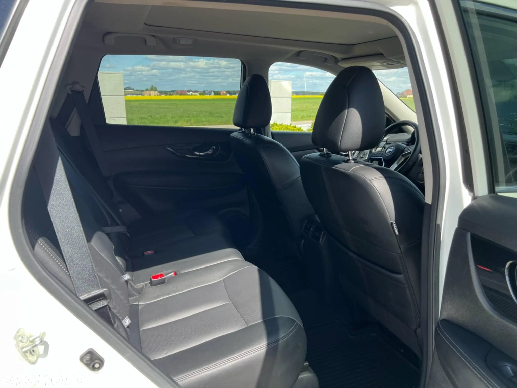 Nissan Rogue - 10
