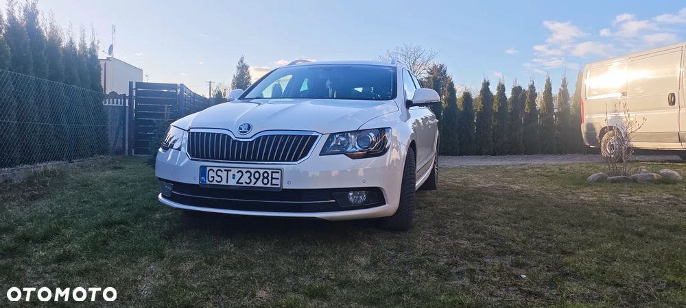 Skoda Superb 2.0 TDI 4x4 L&K DSG - 4