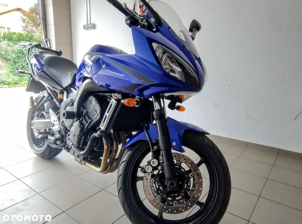 Yamaha FZ6 - 1