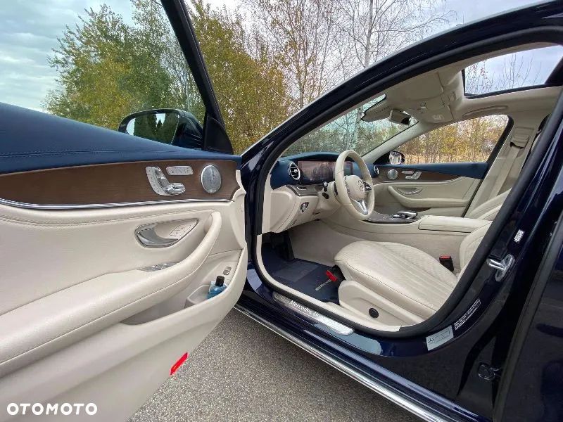 Mercedes-Benz Klasa E 300 d 9G-TRONIC - 9