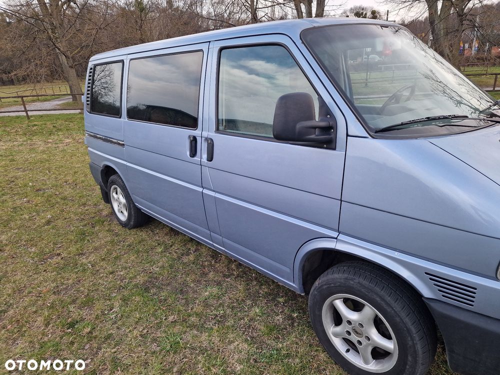 Volkswagen Caravelle - 29