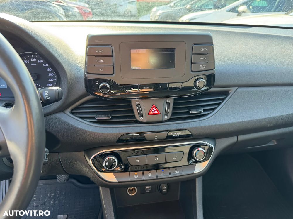 Hyundai i30 1.5 110CP 5DR M/T Comfort - 13