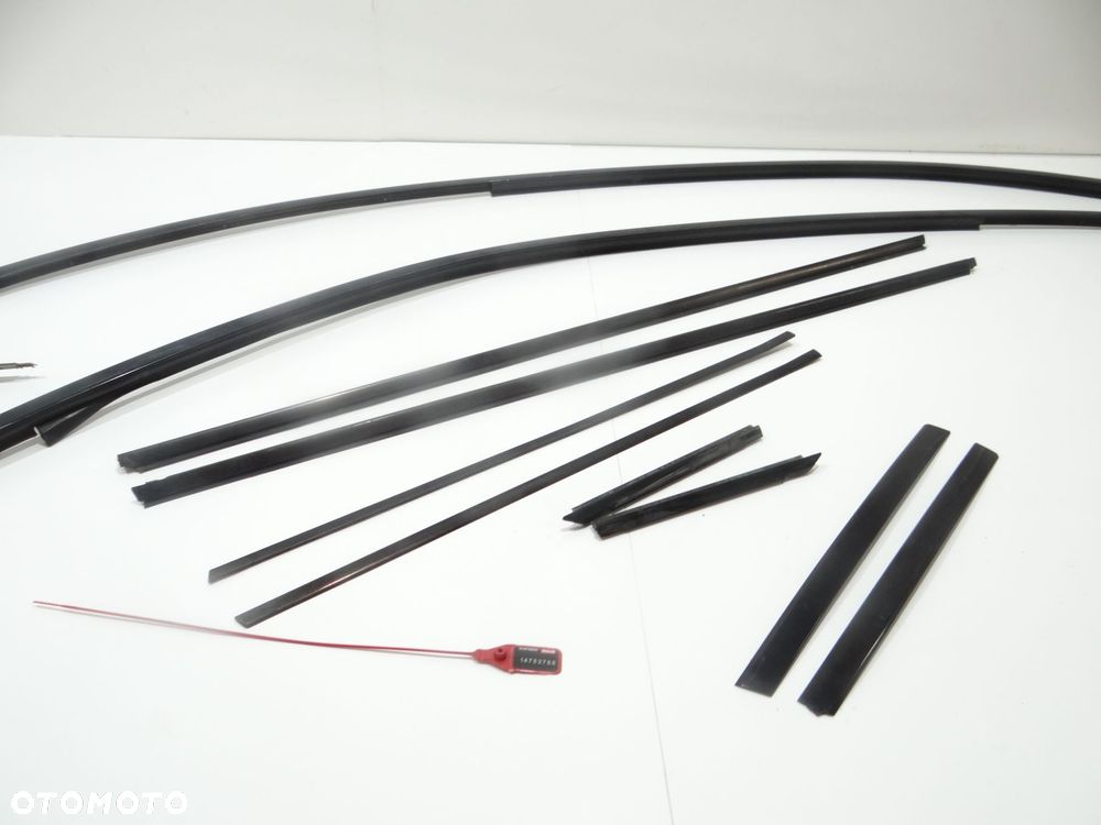 LISTWY DRZWI SHADOW LINE BMW E92 - 1