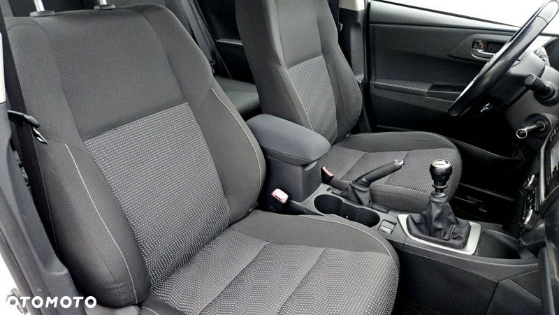 Toyota Auris 2.0 D-4D Comfort - 20