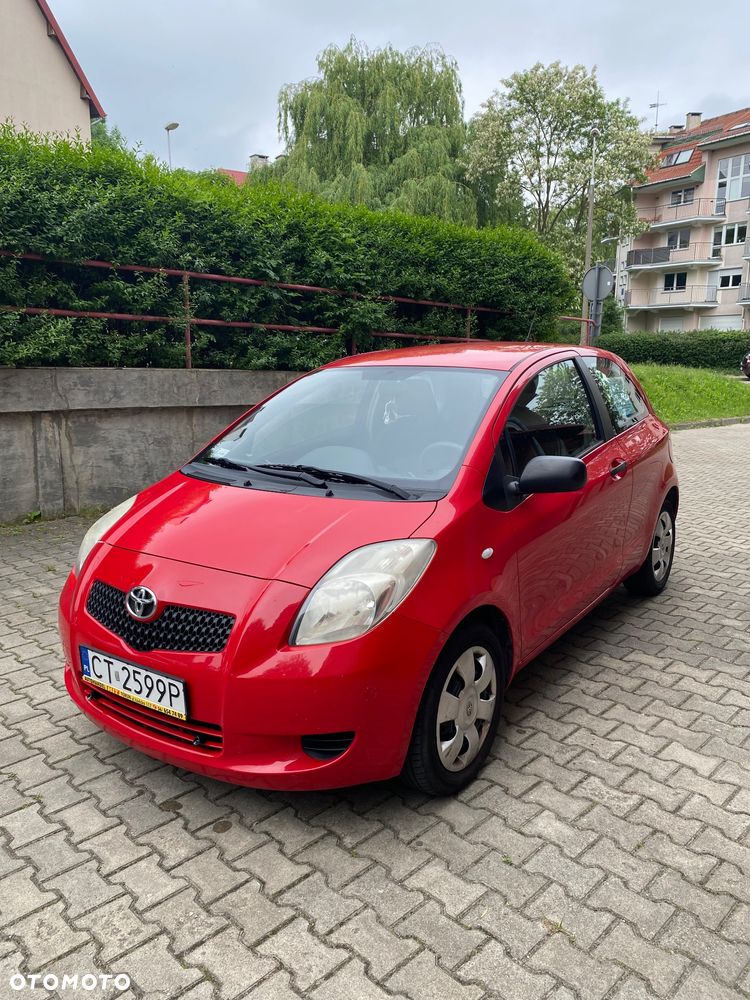 Toyota Yaris 1.0 VVT-i Luna - 1