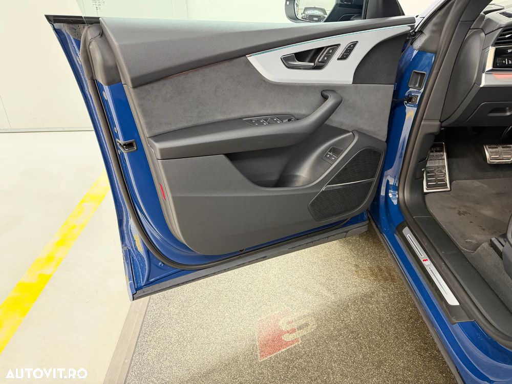Audi Q8 SUV TFSI e quattro 290 kW tiptronic S line business - 12