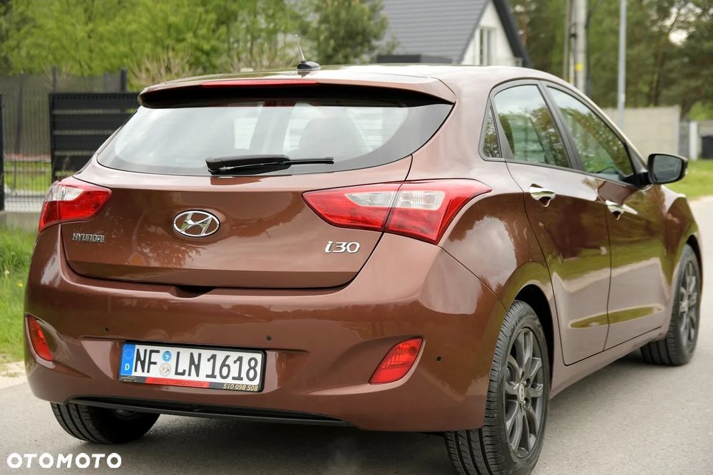 Hyundai i30 1.4 Premium - 8