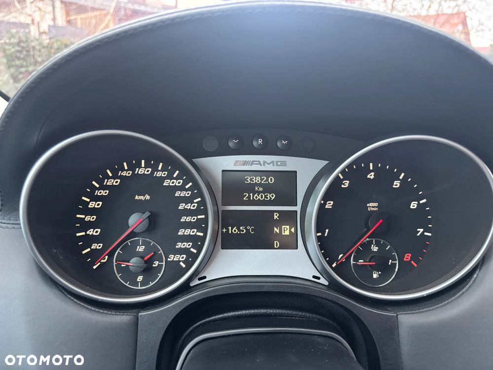Mercedes-Benz ML 63 AMG 4-Matic - 27
