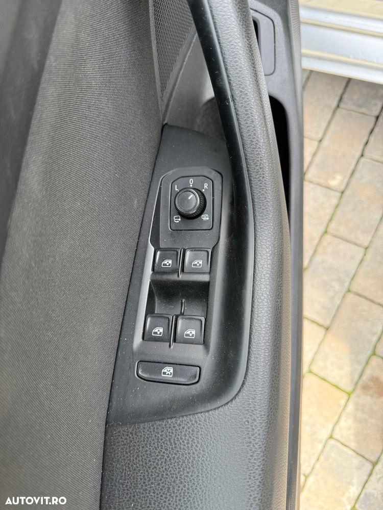 Volkswagen Passat 1.6 TDI SCR DSG Business - 18