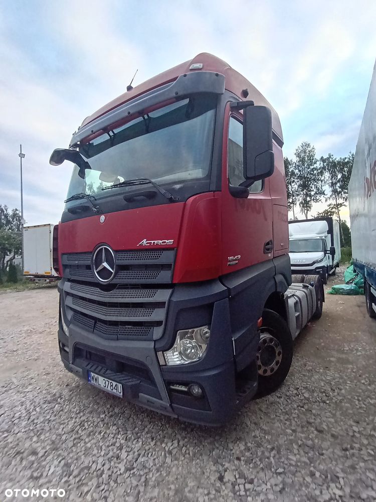 Mercedes-Benz Actros - 1