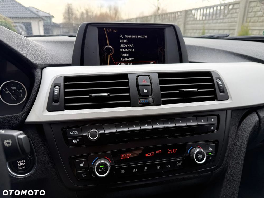 BMW Seria 3 318d - 11