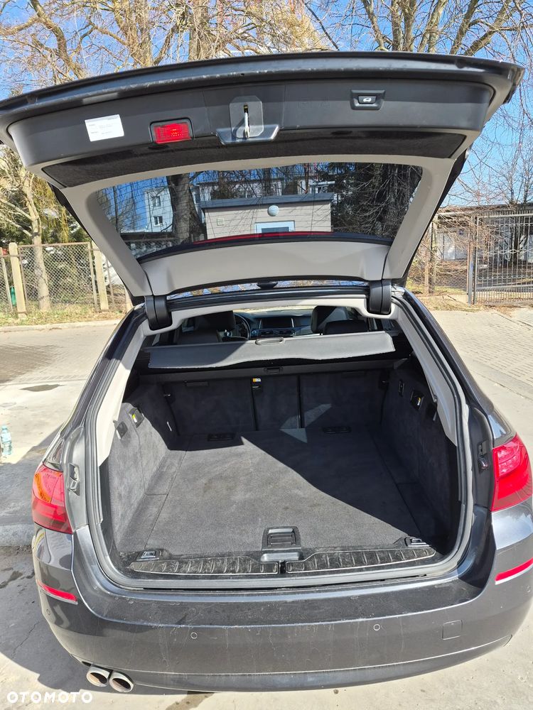 BMW Seria 5 525d xDrive Sport-Aut Modern Line - 16