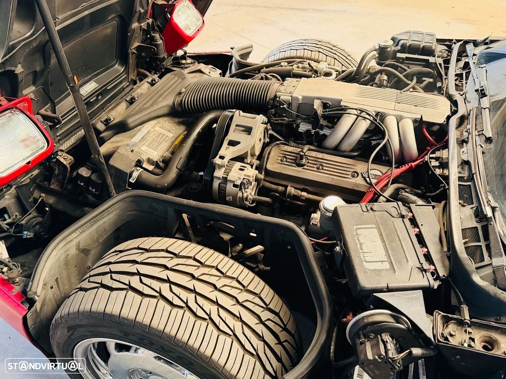 Chevrolet Corvette - 14