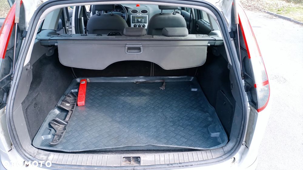 Ford Focus 1.6 TDCi Trend + - 9