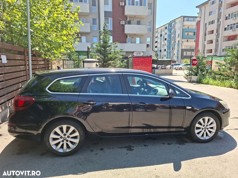 Opel Astra 1.7 CDTI DPF Cosmo - 9