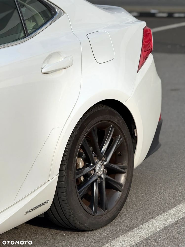 Lexus IS 300h Elegance - 6