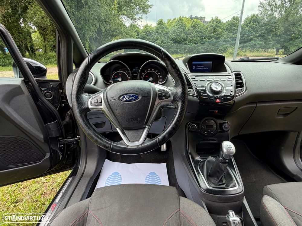 Ford Fiesta 1.5 TDCi STLine - 13