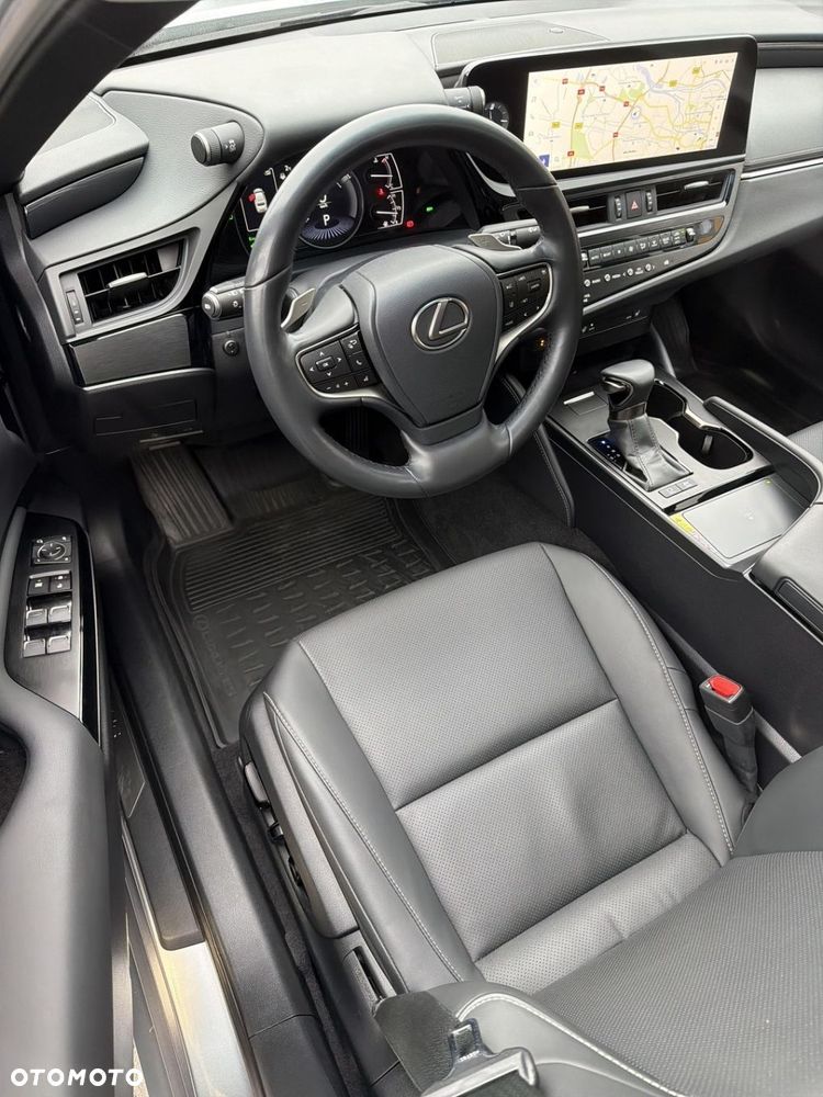 Lexus ES 300h Business Edition - 9